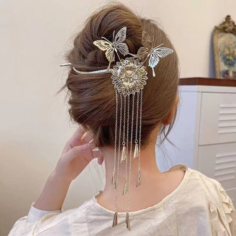 Wind Chime Tassel Twist Hair Clip