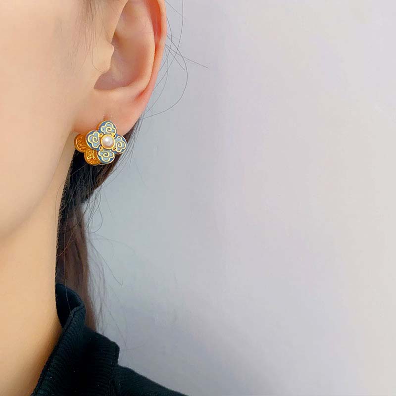 Vintage Cloud Clover Pearl Huggie Earrings