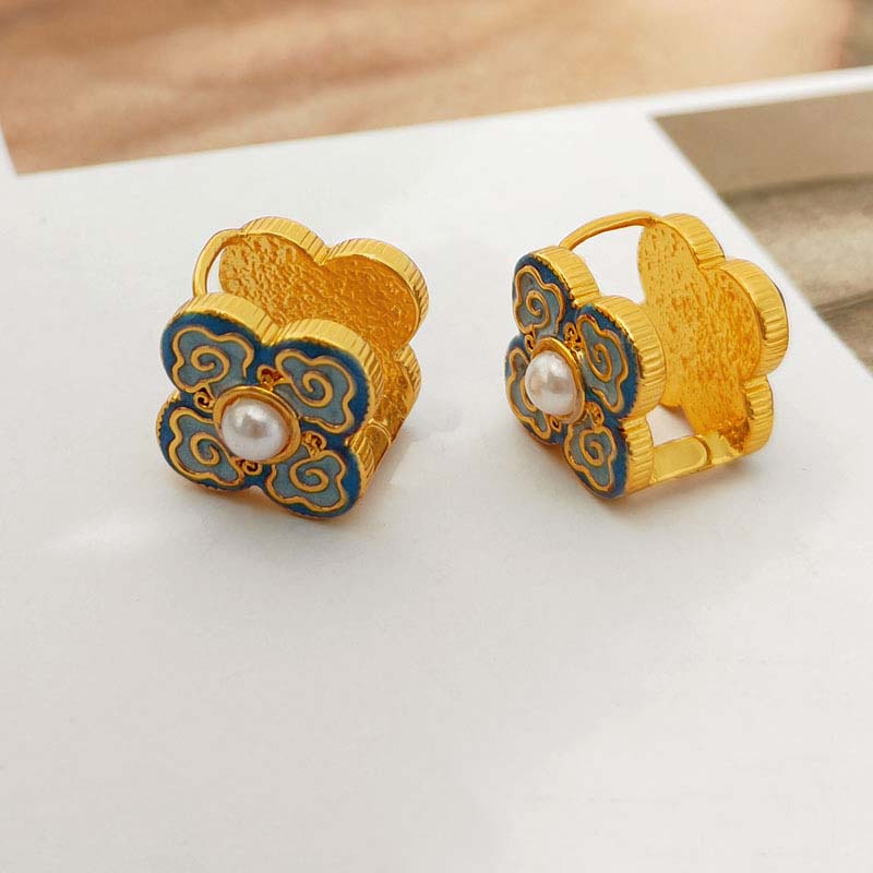Vintage Cloud Clover Pearl Huggie Earrings