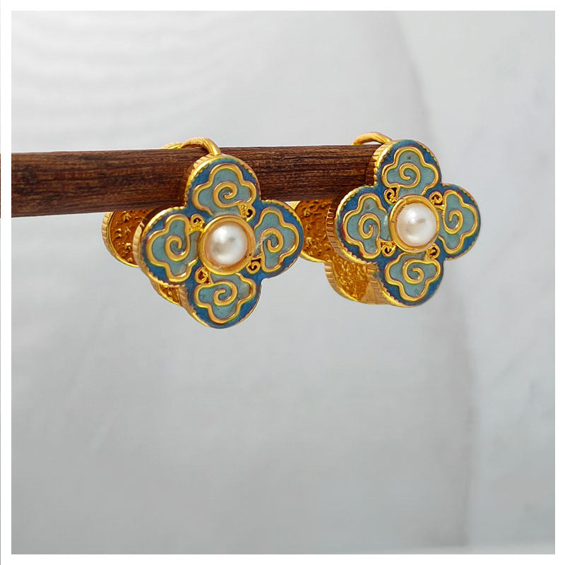 Vintage Cloud Clover Pearl Huggie Earrings